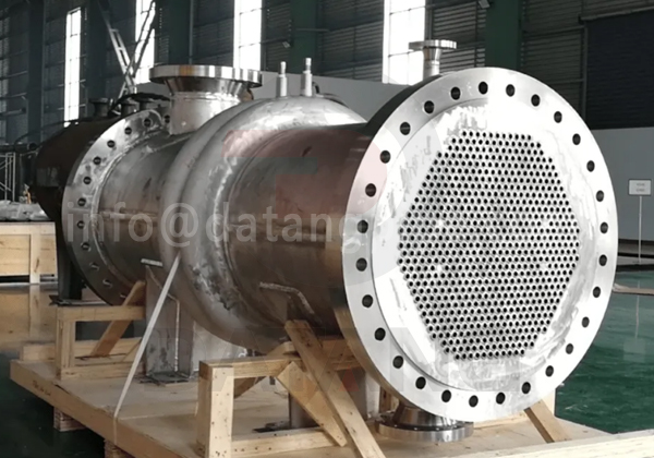 Shell and tube heat exchangers